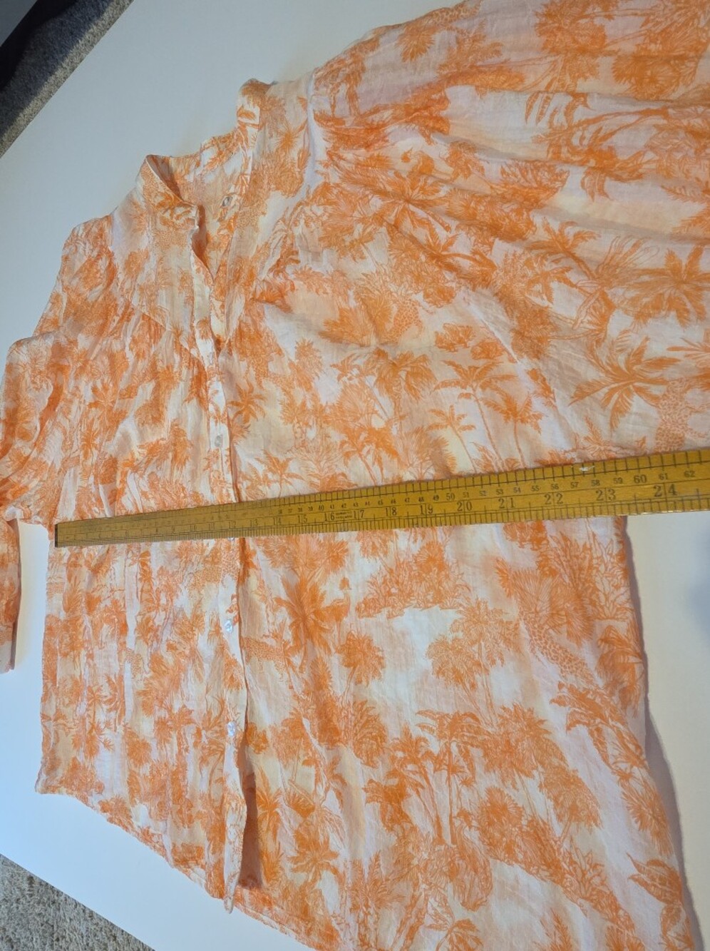 Toile Button Down Top With Balloon Sleeves - Picture 10 of 12